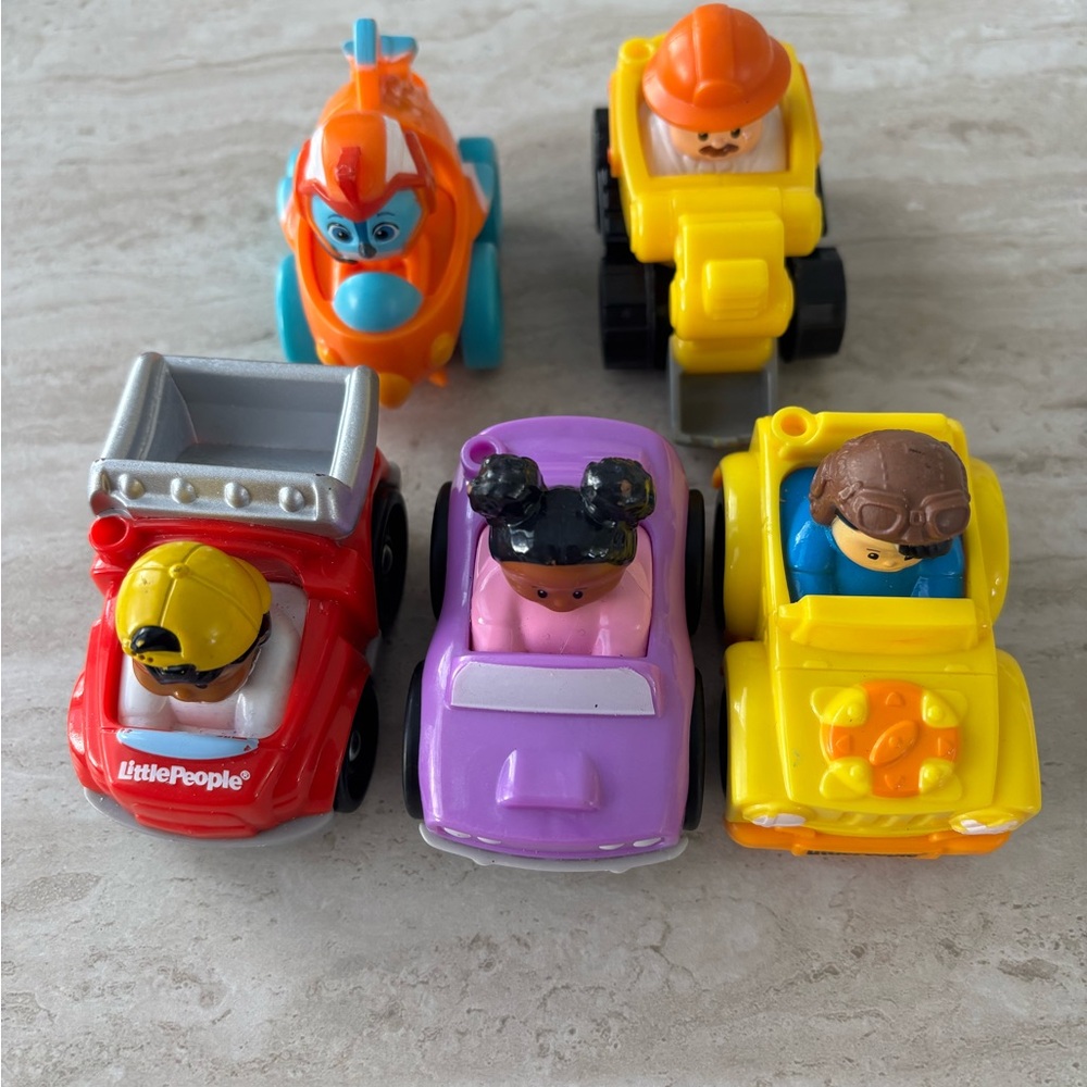Fisher Price Little People Boys Wheelies Cars Lot of 5